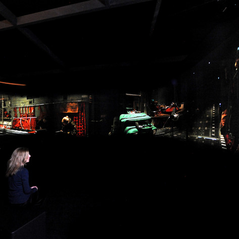 Theatre (v) Theatre (v)